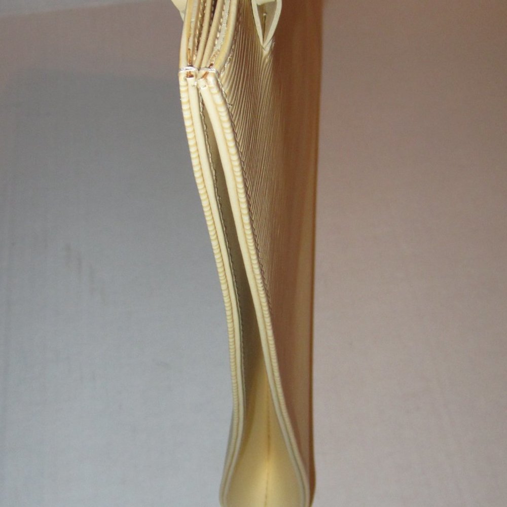 ❤️Rare NEW Authentic LOUIS VUITTON VANILLA ST TROPEZ EPI Leather Skinny Ba… - Picture 6 of 9